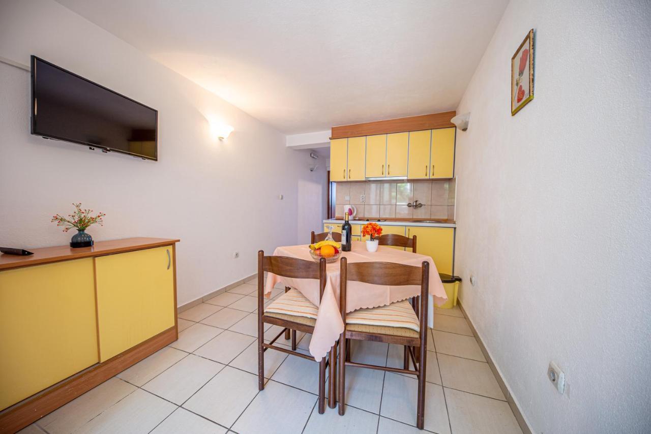 Apartment Knezevic Petrovac Exterior photo