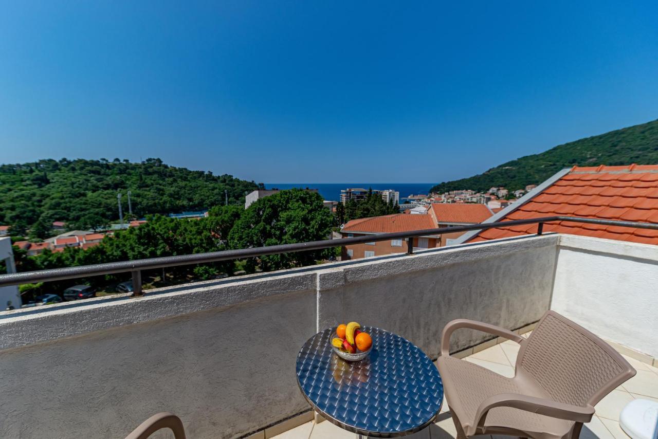 Apartment Knezevic Petrovac Exterior photo