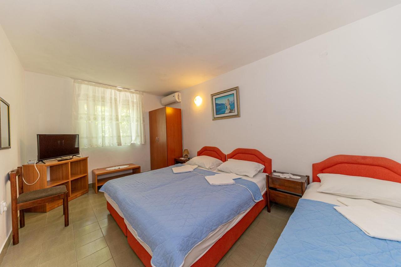Apartment Knezevic Petrovac Exterior photo