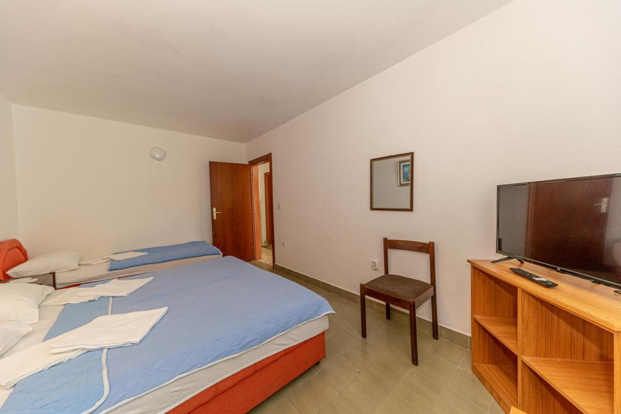 Apartment Knezevic Petrovac Exterior photo